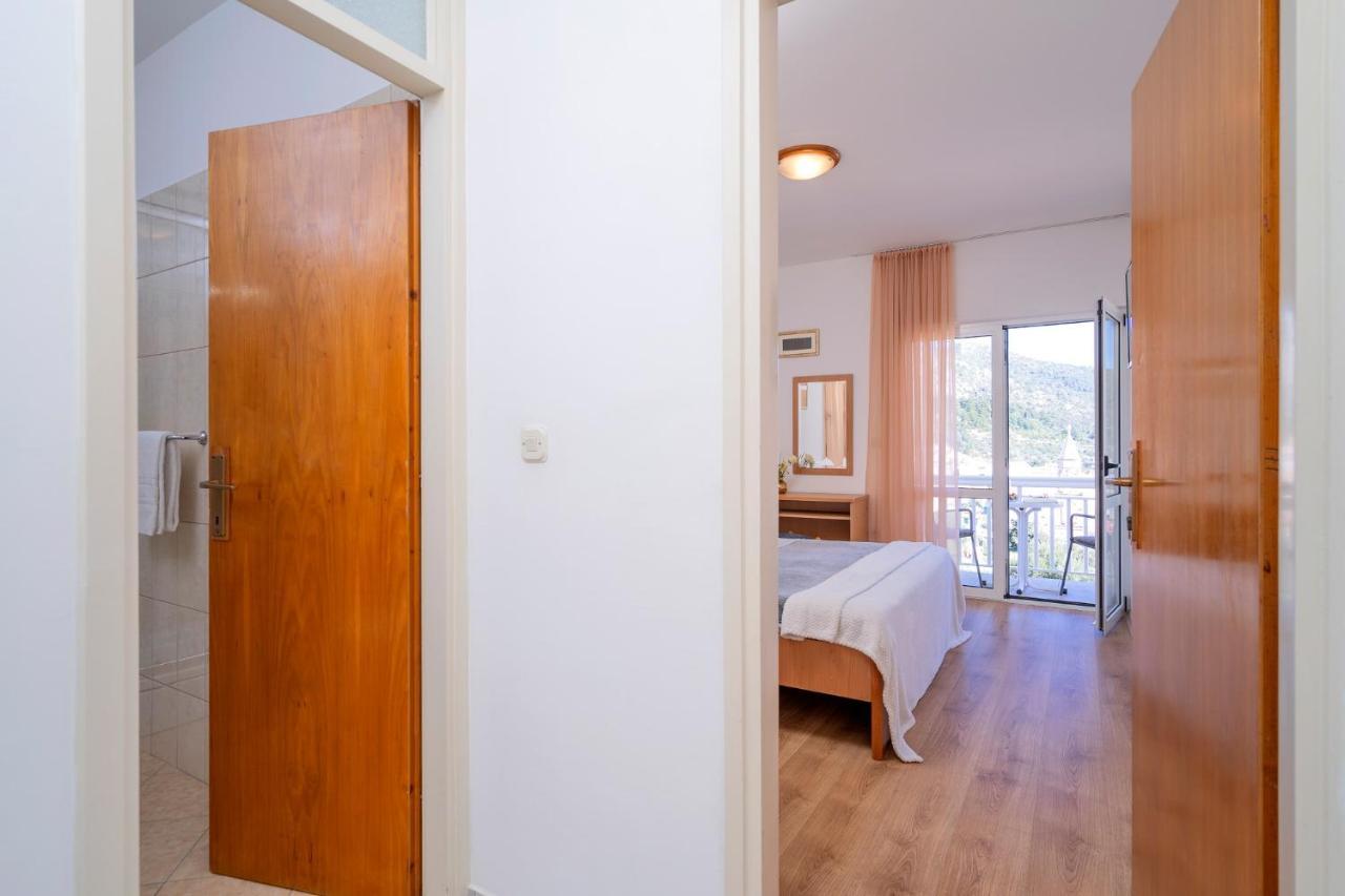 Novak Guesthouse - Zf Hvar Хвар Экстерьер фото