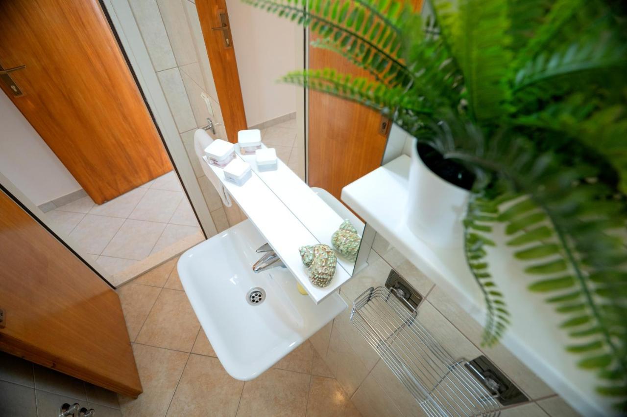 Novak Guesthouse - Zf Hvar Хвар Экстерьер фото