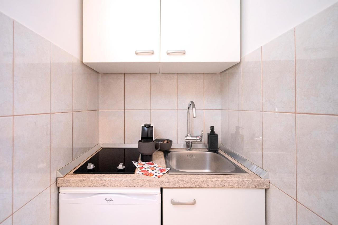 Novak Guesthouse - Zf Hvar Хвар Экстерьер фото